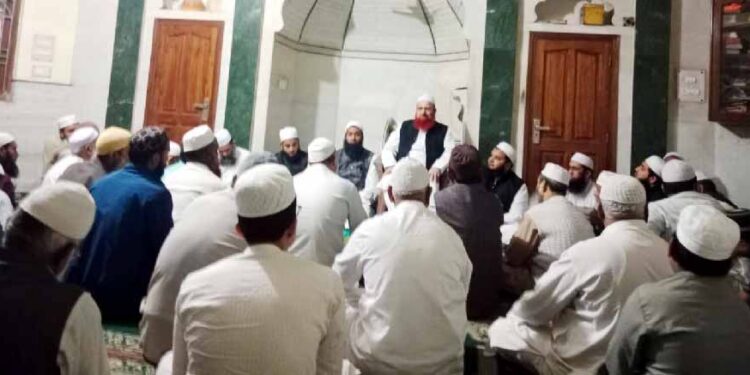 مسلمان اپنے آپ کو ظاہری اور باطنی دونوں اعتبار سے پاک کریں: مولانا عبد الحنان قاسمی