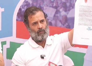 ’ساورکر نےانگریزوں کو مدد پہنچائی، گاندھی-نہرو-پٹیل کو دیا دھوکہ‘