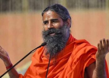 خواتین سے متعلق اپنے ریمارکس پر بابا رام دیو نے مانگی معافی