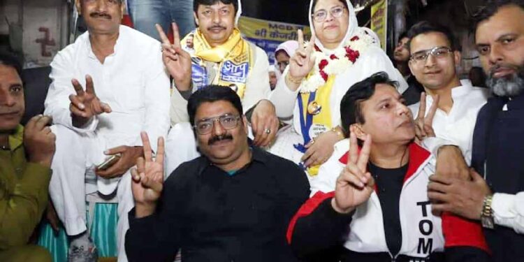 چوہان بانگرمیں بہن بیٹیوں کی عزت کرنا سیکھو