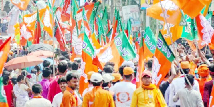 کیا اب مسلم شہروں میں بلدیاتی سیٹیں بھی بی جے پی چھیننا چاہتی ہے؟ملک تیزی سے ہندو راشٹر کی جانب گامزن ہے مسلمان خواب خرگوش میں مست ہیں