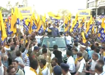 گجرات میں کچھ چمتکار ہو رہا ہے، پورا گجرات اتنی جلدی ایک ساتھ جمع نہ ہوتا، اس بار گجرات میں بڑی تبدیلی آنے والی ہے: اروند کیجریوال