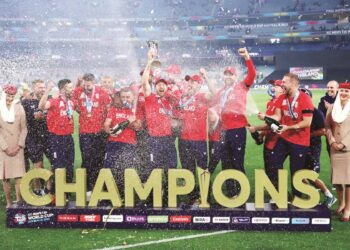 انگلینڈ بنا عالمی چمپئن،پاکستان کا خواب چکنا چور