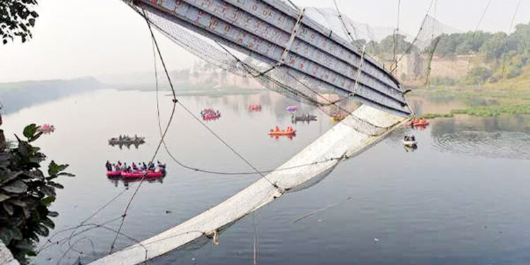 گجرات حکومت پر عدالتی چابک!