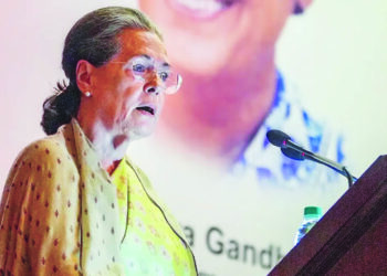 اندرا گاندھی کے ناقدین بھی ان کے کاموں کو اعتراف کرتے ہیں