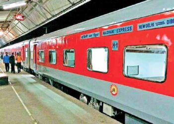 اسپیشل ٹرینوں سے سفر کرنا آسان ہوگاریلوے نے کئی روٹس پر اسپیشل ٹرینیں چلانے کا فیصلہ کیا ہے