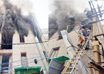 دہلی کے نریلا میں زبردست آگ، دو کی موت