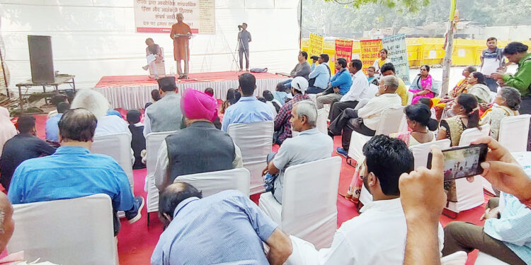 اپنے حقوق کی بات کرنیوالوں کو آج ’ ملک دشمن عناصر‘ کہا جاتا ہے