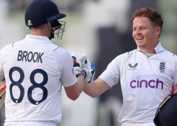 پہلا ٹیسٹ: انگلینڈ نے پہلے ہی روز 506 رنز بناکر 112 سالہ ریکارڈ توڑ دیا