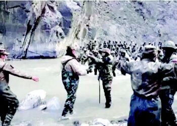 چینی دراندازی جاری، مرکز خاموش تماشائی