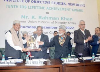 کے رحمٰن خان 10ویں ’آئی او ایس لائف ٹائم اچیومنٹ ایوارڈ‘ سے سرفراز