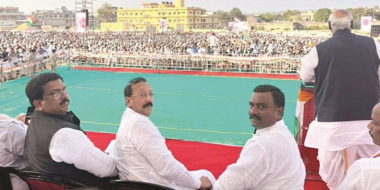 بی جے پی حکومت بے روزگاری مسئلہ سے عوام کو بھٹکانے کی کوشش کررہی ہے: کھڑگے