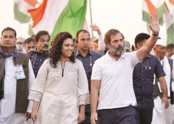 اداکارہ سورابھاسکر نے راہل گاندھی کے قدم سے قدم ملایا