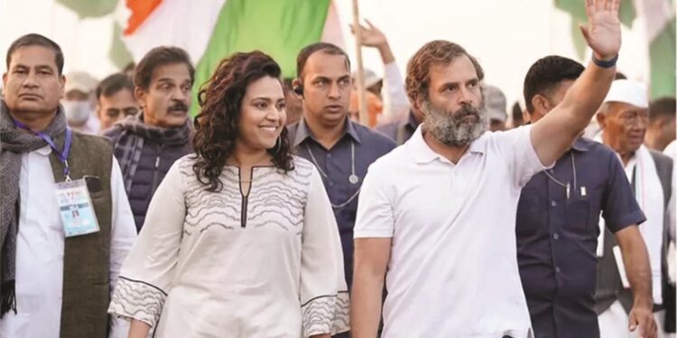 اداکارہ سورابھاسکر نے راہل گاندھی کے قدم سے قدم ملایا