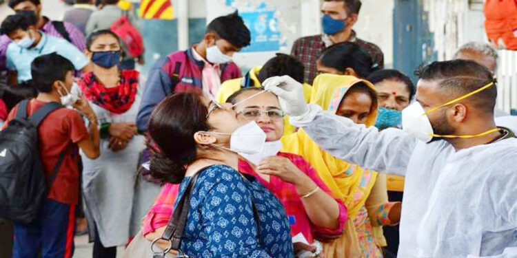 ملک میں گزشتہ 24 گھنٹے کے دوران کورونا کے فعال معاملوں میں اضافہ
