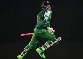 مہدی حسن معراج نے بنگلہ دیش کو بھارت پر 1 وکٹ سے فتح دلائ