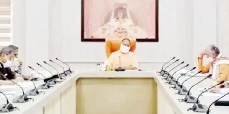 یوپی حکومت کا بڑا فیصلہ، رات کو نہیں چلیں گی بسیں