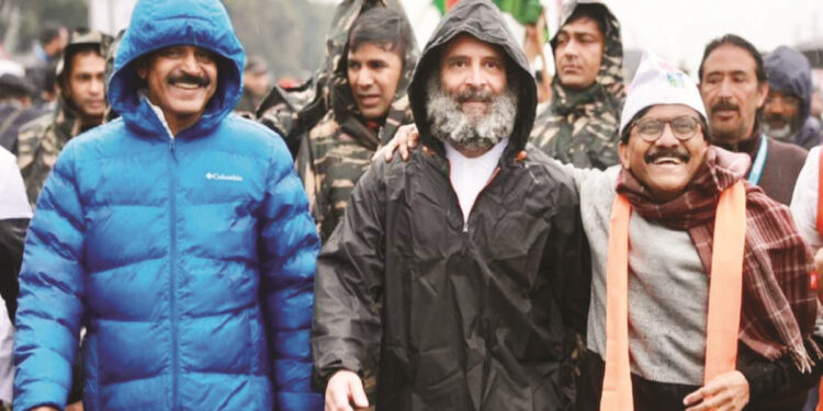 حکومت جموں وکشمیر میں لوگوں کی توجہ ہٹا کر انہیں لوٹ رہی ہے:راہل گاندھی