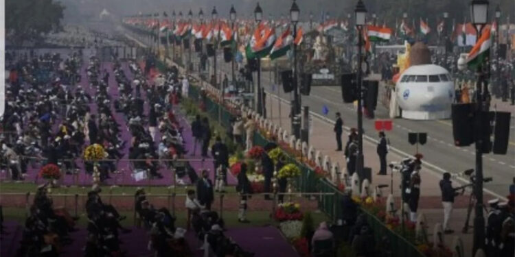 یوم جمہوریہ  کی پریڈ دیکھنے  کیلئے  پہلی قطار رکشہ چلانے والوں اور سبزی فروشوں کیلئے مخصوص