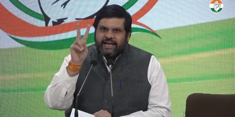 ملک میں معاشی نابرابری کی خلیج وسیع ہورہی ہے :کانگریس