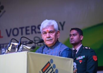 انتخابی عمل میں شہریوں کی فعال شرکت صحت مند جمہوریت کی کلید ہے۔ ایل جی سنہا