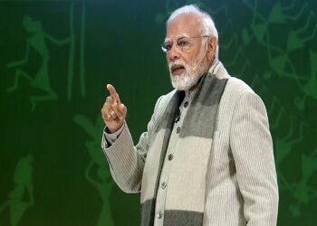 تمام  وزرامرکزی حکومت کی اسکیموں کو لیکر عوام کے بیچ پہنچیں۔  مودی