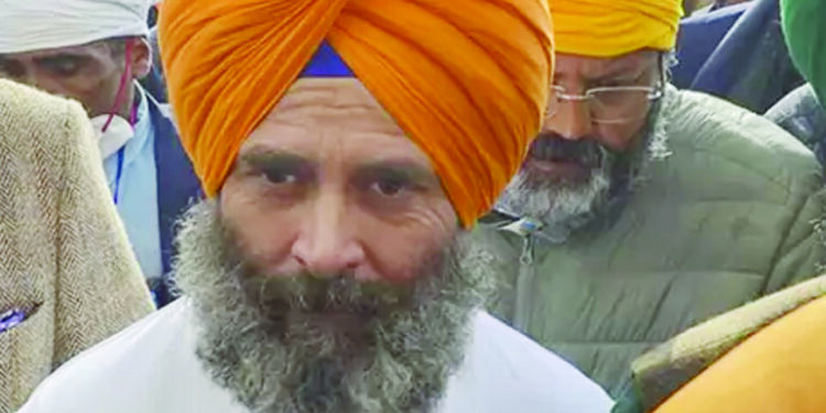 بی جے پی- آر ایس ایس پر راہل کا حملہ،آج کے کورو خاکی ہاف پینٹ پہنتے ہیں