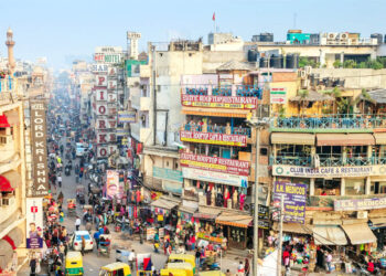 فضائے پر سکوت میں ادائے گردباد