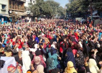 سپریم کورٹ نے نینی تال ہائی کورٹ کے حکم پر روک لگادی