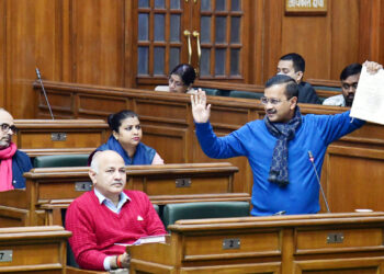 ایل جی کو بھی جمہوریت اور آئین کا احترام کرنا چاہیے:کجریوال