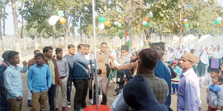 مکتب عین العلوم امہوامیں یوم جمہوریہ نہایت جوش وخروش سے منایاگیا