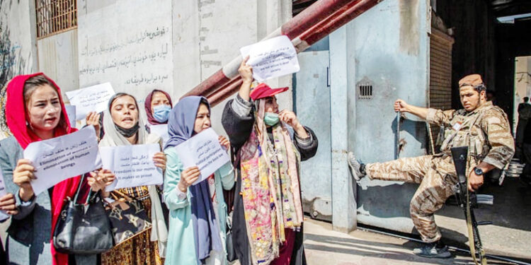 طالبان نے خواتین کی تعلیم کی پابندیوں میں مزید سختی کی
