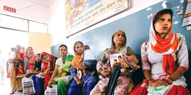 حاملہ خواتین سے جڑی اسکیمیں خوش آئند، مگر عمل بھی ضروری