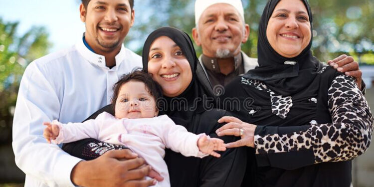 ماں اور باپ کائنات کے انمول تحفے، قدر کیجئے