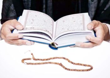 عوام کو دینی ماخذوں سے دور رکھنے کی ذہنیت!