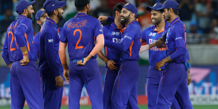 دوسری مرتبہ ہندوستان کے تیز بالروں نے سبھی دس کھلاڑیوں کو آوٹ کیا