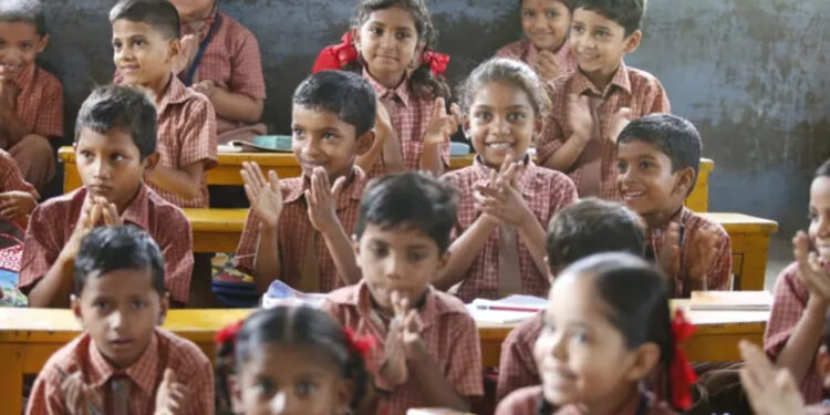 ملت کے روشن مستقبل کےلئے بچوں کی تعلیم و تربیت پر توجہ دیجیے