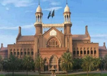تحریکِ انصاف کے 43 ارکانِ قومی اسمبلی کو ڈی نوٹیفائی کرنے کا حکم معطل