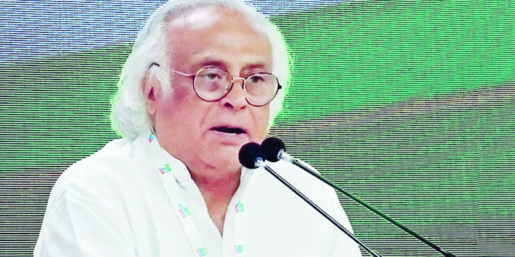 امت شاہ کے ’بی جے پی کو چھپانے یا ڈرنے کی ضرورت نہیں‘ والے بیان پر کانگریس لیڈر جے رام رمیش کا جوابی حملہ