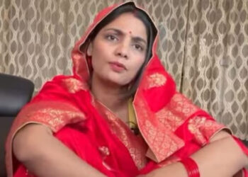 مشہور گائکہ نیہا سنگھ راٹھور کو نوٹس