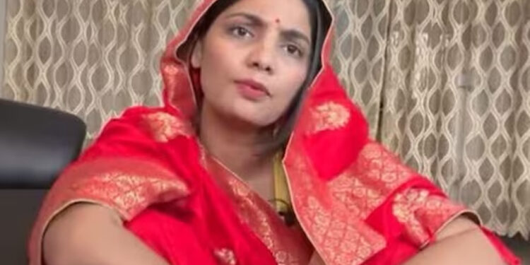 مشہور گائکہ نیہا سنگھ راٹھور کو نوٹس