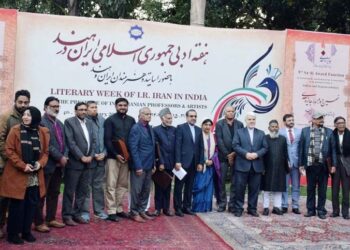 ایران کلچرہاؤس میں فارسی دانشوروں کو سعدی ایوارڈ سے نوازا گیا