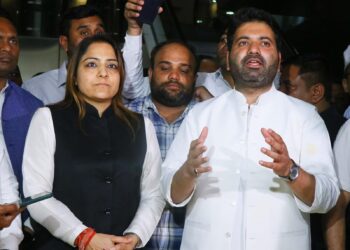 عام آدمی پارٹی لوگوں کو دی گئی 10 ضمانتوں کو پورا کرے گی:آل محمد اقبال