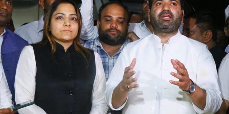 عام آدمی پارٹی لوگوں کو دی گئی 10 ضمانتوں کو پورا کرے گی:آل محمد اقبال