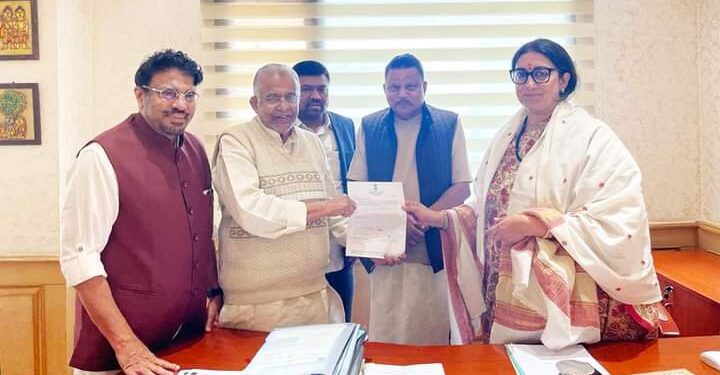 حج کیلئے درخواستیں قبول کرنے میں تاخیر انتہائی سنگین مسئلہ