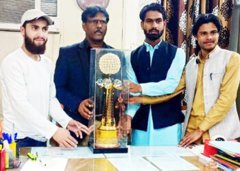 جامعہ ملیہ اسلامیہ کے طلبا نے فتح کا پرچم لہرایا