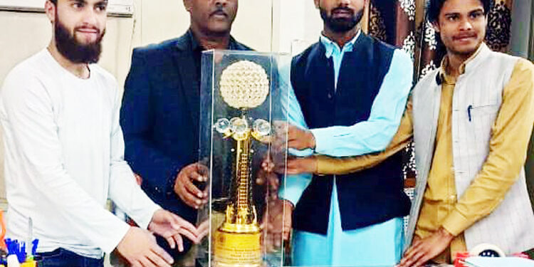 جامعہ ملیہ اسلامیہ کے طلبا نے فتح کا پرچم لہرایا