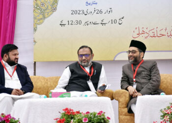 مسلمانوں کو موجودہ حالات میں دلوں اور دماغوں کو جیتنے کی مہم چھیڑنی چاہیے:سعادت اللہ حسینی