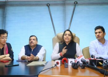 ہنگامہ آرائی کی وجہ سے اسٹینڈنگ کمیٹی کا انتخاب نہیں ہو سکا: شیلی اوبرائے