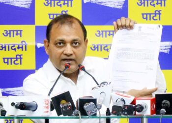 کجریوال حکومت نے حد بندی کے حکم کو منسوخ کر دیا ہے، ڈی ڈی اے اور ایل جی لوگوں کے سروں سے چھت چھیننے کا کام کر رہے ہیں:سومناتھ بھارتی